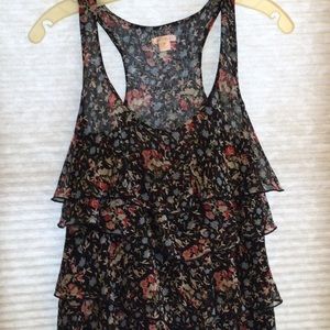 Flirty tiered short dress, flower print on black